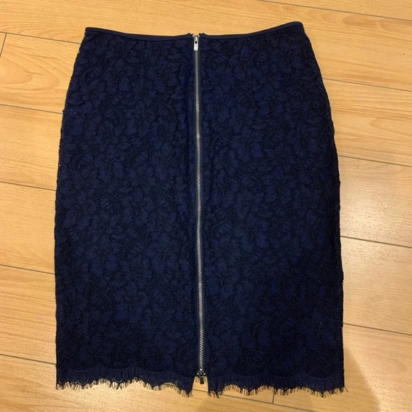 DVF Diane Von Furstenberg Scotia Lace Pencil Skirt Navy Blue 8 - Picture 6 of 9